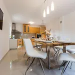 Villa Tina With Swimming Pool, Tennis Court, Games Room, Sauna, Gym, Bbq