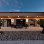 Tina With Swimming Pool, Tennis Court, Games Room, Sauna, Gym, Bbq Policnik