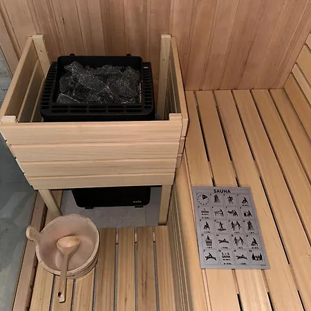 Tina With Swimming Pool, Tennis Court, Games Room, Sauna, Gym, Bbq * Policnik