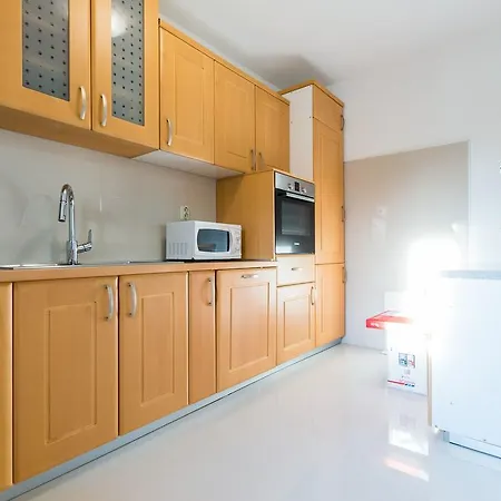 Willa Tina With Swimming Pool, Tennis Court, Games Room, Sauna, Gym, Bbq Policnik